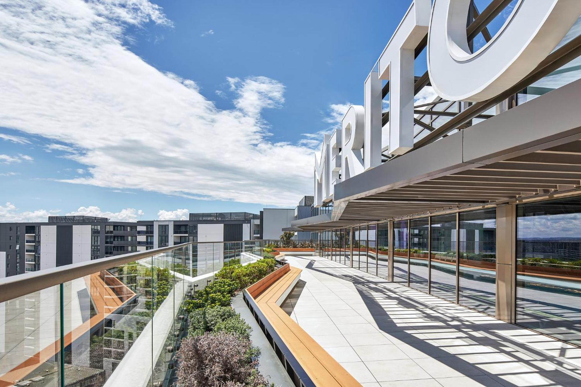 Meriton Suites Camberra Exterior foto Sky Garden
