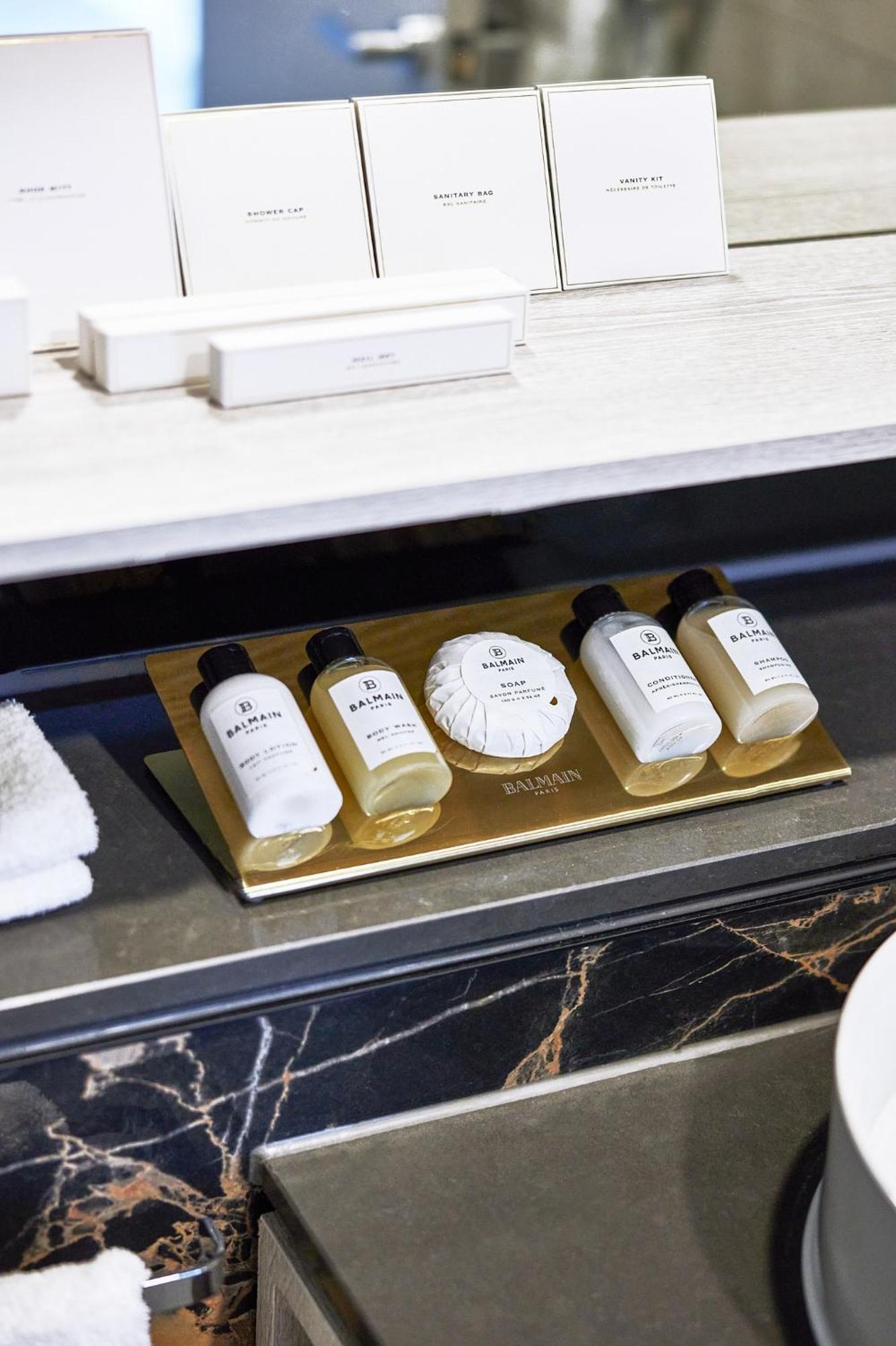 Meriton Suites Camberra Exterior foto Balmain toiletries