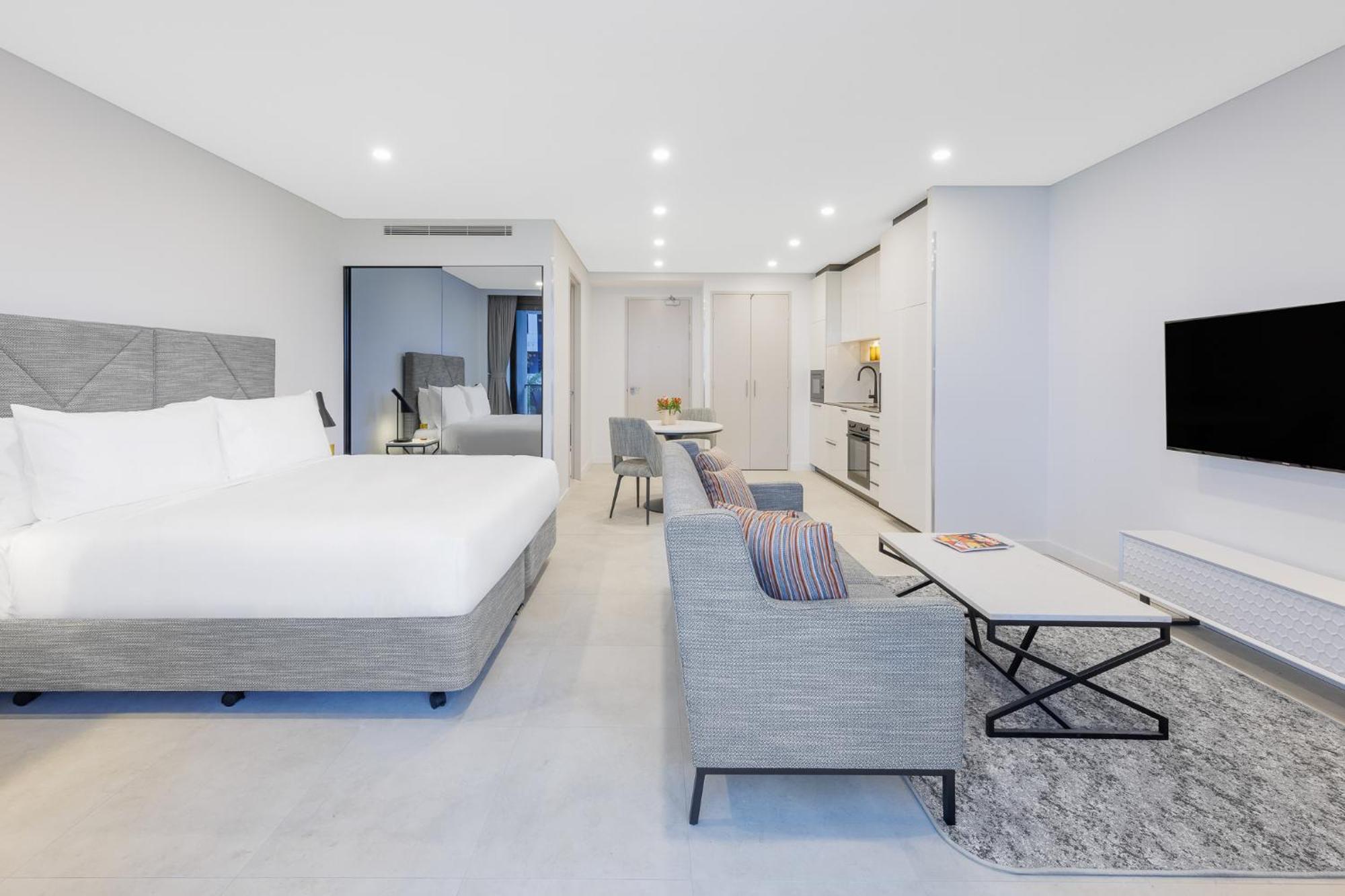 Meriton Suites Camberra Exterior foto Studio apartment